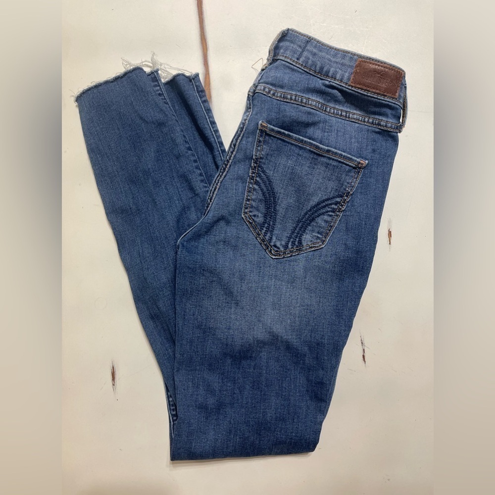 Hollister size 9R jeans